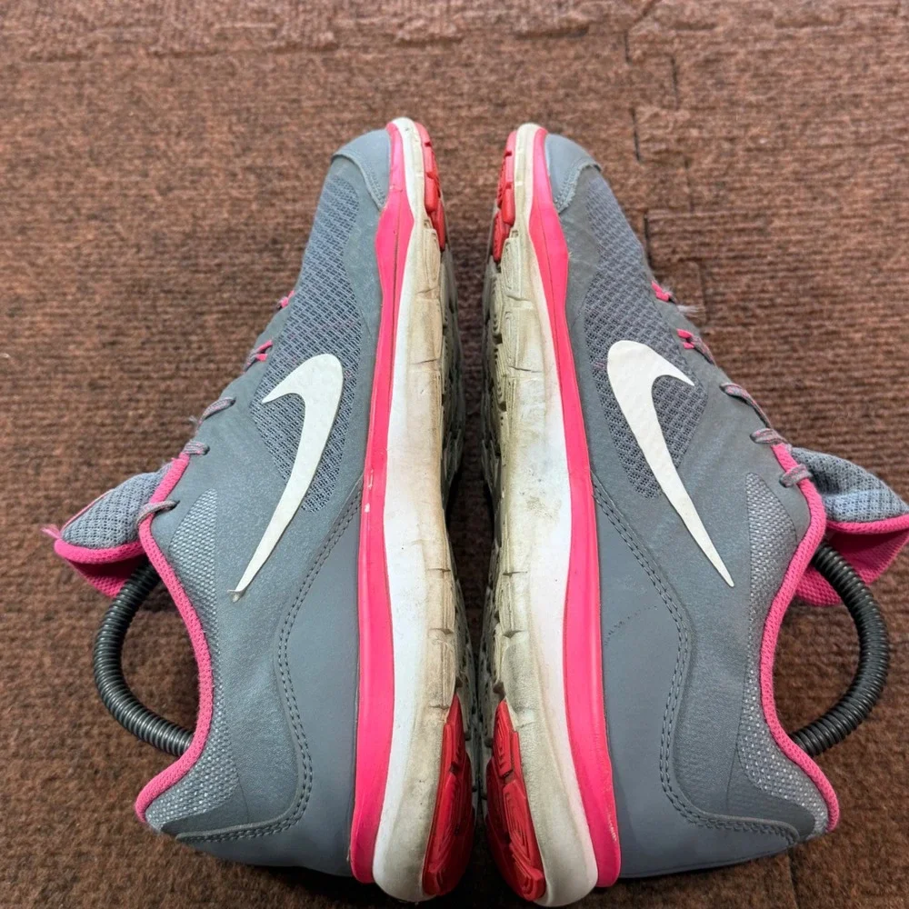 Nike Training Flex TR 5 Womens Dark Grey Pink Sneakers 724858-003 gym fit runner
